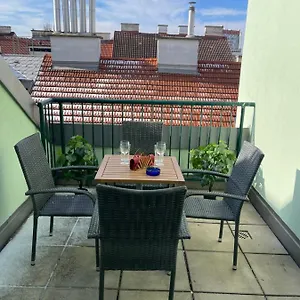 Apartamento Dachterrasse Fuer 4 Personen, Viena