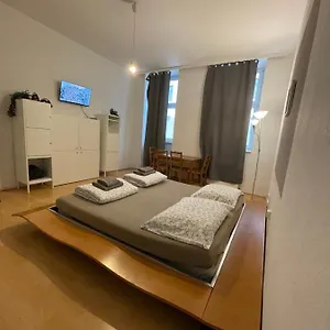  Privatunterkunft Schloss Belvedere Private