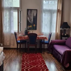  Apartment Meri